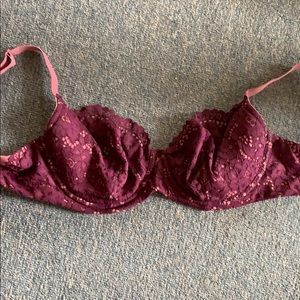 Victoria’s Secret Unlined Lace Bra 36DD